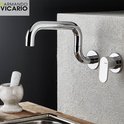 Μπαταρία κουζίνας Τοίχου Laundry Armando Vicario 400747-100 Chrome